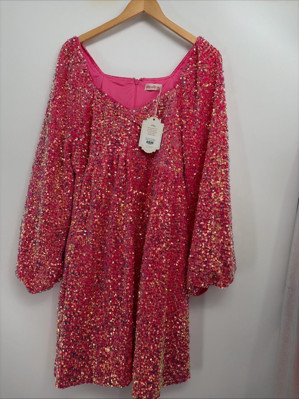 NWT IVY CITY CO Jewel Dress In Pink Sequins Sz Large New NWT